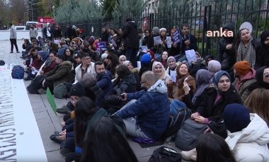 Ataması yapılmayan öğretmenler MEB önünde: 'Biz bunu hak etmedik'