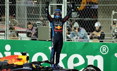 Üst üste 4. kez... Formula 1'de şampiyon Max Verstappen!