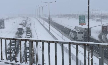 D-100 karayolunun Bolu Dağı kesimi ulaşıma kapatıldı