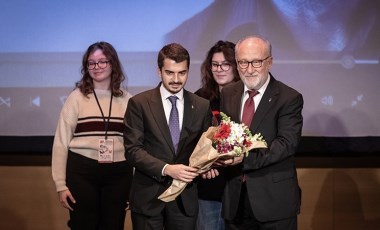 'Onur ödülü' usta oyuncu Altan Erkekli’nin