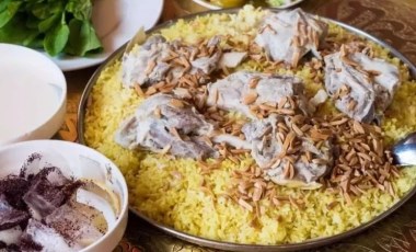 Arap mutfağının eşsiz lezzeti: Mansaf tarifi