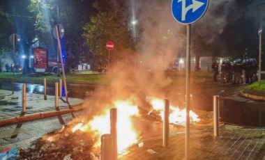 İtalya'da göçmen mahallesi karıştı: Şiddetli protestolar yaşandı