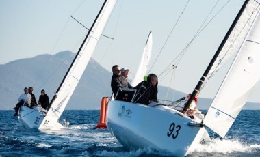 Bodrum'da kıyasıya mücadele: Türk yelkenciler ilk güne damga vurdu