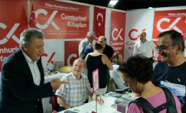 Antalya Kitap Fuarı’nda Cumhuriyet Kitap standına yoğun ilgi