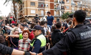 İspanya'da sel felaketi: Afetzedeler, hükümeti protesto etti