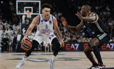 Anadolu Efes son çeyrekte dağıldı!