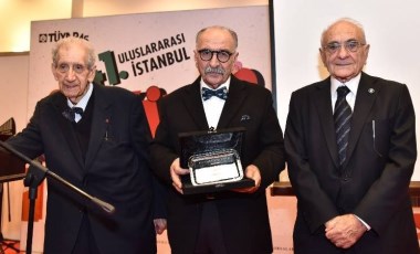 41. Uluslararası Tüyap İstanbul Kitap Fuarı’nda Yalvaç Ural için onur gecesi düzenlendi