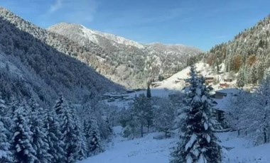 Ayder Yaylası'nda kar kalınlığı, 20 santimetreye ulaştı