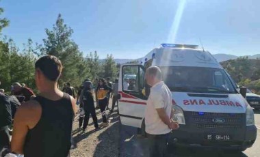 Son Dakika... Antalya-Isparta yolunda zincirleme kaza: 2 ölü, çok sayıda yaralı!