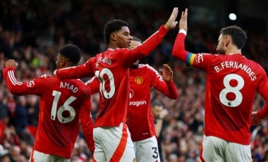 Manchester United kendi evinde şov yaptı!