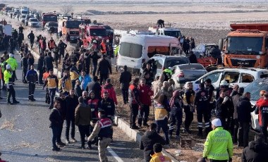 Van'da iki ayrı zincirleme kaza: Ölü ve yaralılar var