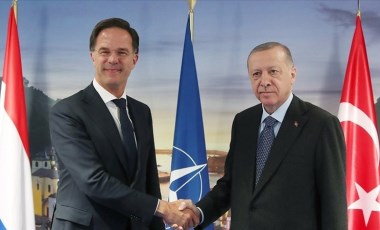 Erdoğan ile Rutte telefonda Suriye'yi görüştü