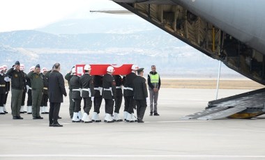 Isparta'da helikopter faciasında şehit olan askerler için tören düzenlendi