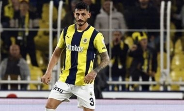 Fenerbahçe tribünlerinden Samet Akaydın'a tepki!