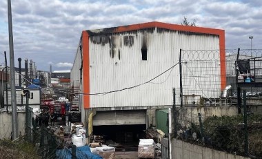 Faciadan dönüldü... İstanbul'da fabrika yangını!