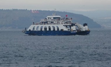 Gökçeada ile Bozcaada feribot seferlerine 'olumsuz hava' engeli!