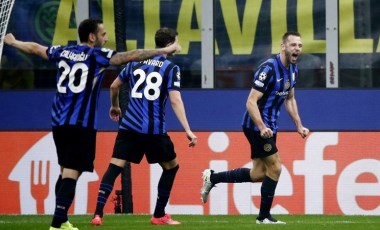 Hakan Çalhanoğlu asist yaptı, Inter ikinci yarı açıldı!