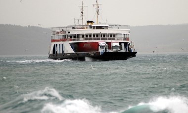 Tüm seferler iptal: Gökçeada'ya 3 gündür feribot seferi yapılamıyor