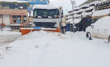 Van, Hakkari, Muş ve Bitlis'te kar esareti... 799 yerleşim yerine ulaşılamıyor!