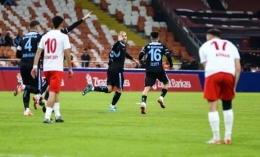 Adana Demirspor, kupada uzatmalarda turladı!