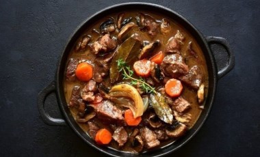 Fransız mutfağının klasiği: Boeuf Bourguignon tarifi