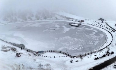 Erzincan'da kartpostallık görüntüler... Şelaleler buz tuttu