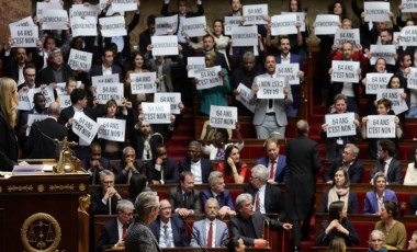 Fransa'da yeni başbakana gensoru önergesi