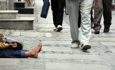 Dilencilik yapan çocuklar sosyal hizmetlere teslim edildi