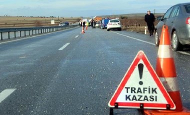 Çorum'da feci kaza... İki otomobil çarpıştı: Yaralılar var!