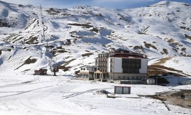 Doğanın kalbinde kışın keyfi: Hakkari Mergabüt Kayak Merkezi