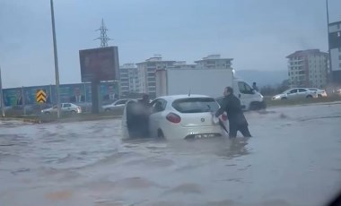 Şanlıurfa'da sağanak etkili oldu: Sokakları su bastı!