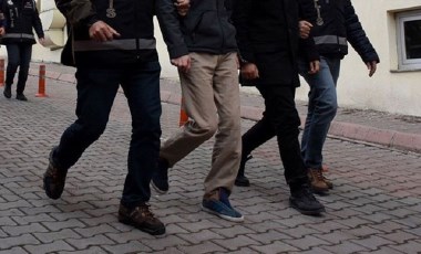 İzmir ve İstanbul'da FETÖ operasyonu; Bylock kullanıldığı tespit edilen 5 şüpheli gözaltında