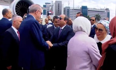 'Asla görüşmem' demişti: Sisi, Erdoğan'ı havalimanında karşıladı