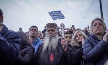 Yunanistan eşcinsel evliliği oylamaya hazırlanıyor, Ortodoks Kilisesi tepkili