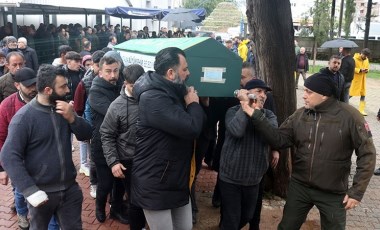 Antalya'daki sel felaketinde ölen sürücü toprağa verildi