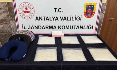 Antalya’da yolcu yastığına saklı 6 kilo uyuşturucu madde ele geçirildi