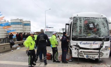 Maça giden taraftarları taşıyan midibüs TIR'a çarptı: Çok sayıda yaralı var!