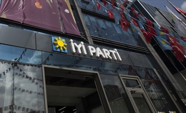 İYİ Parti Karaisalı İlçe Başkanı Kuşdemir partisinden istifa etti