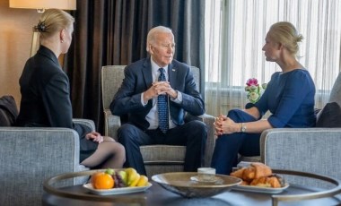 Biden, Navalni'nin eşi ve kızıyla görüştü