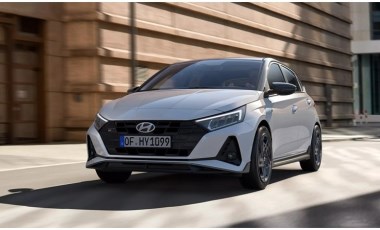 Hyundai i20 N-Line'a özel makyaj! Ortam aydınlatma ve jant seçenekleri...