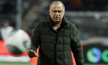 Fatih Terim'e kendi evinde şok! 10 kişi kalan Panathinaikos direnemedi!