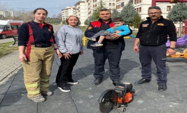 Karabük'te cimnastik aletlerine sıkışan çocuğu itfaiye kurtardı