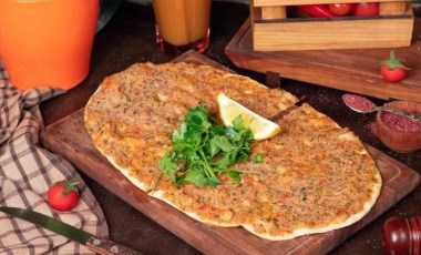 Bu tarif ile evde lahmacun yapmak çok kolay: Çıtır çıtır lahmacun tarifi!