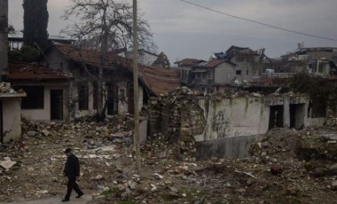 6 Şubat depremlerinin birinci yılında Hatay: 'İnsanlar öfkeli ama yorgun, günü kurtarmaya çalışıyoruz'