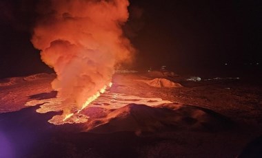 İzlanda'da 3 ayda 3. yanardağ patlaması gerçekleşti