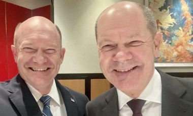 Almanya Başbakanı Scholz, ABD Senatosu’nda ‘ikizini’ buldu