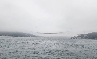 İstanbul Boğazı sis altında... Görüş mesafesi düştü!