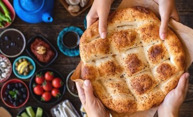 Uzmanlardan Ramazan önerileri: 'Sahurda ilk çatalı sebze veya salatadan alın'