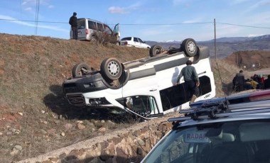 Giresun’da öğrenci servisi devrildi: Çok sayıda öğrenci yaralandı