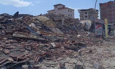 Ağır hasarlı binanın yıkımda sağlam işyeri zarar gördü!